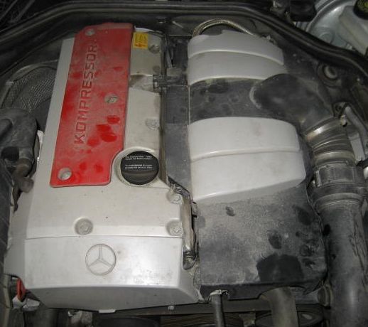  Mercedes Benz 111.957 :  1